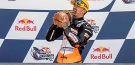 Aron Canet dá primeiro vitória à Max Biaggi na Moto3