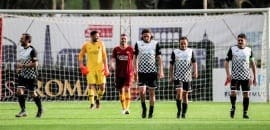 Felipe Massa faz gol em partida beneficente entre a Fórmula E e a AS Roma