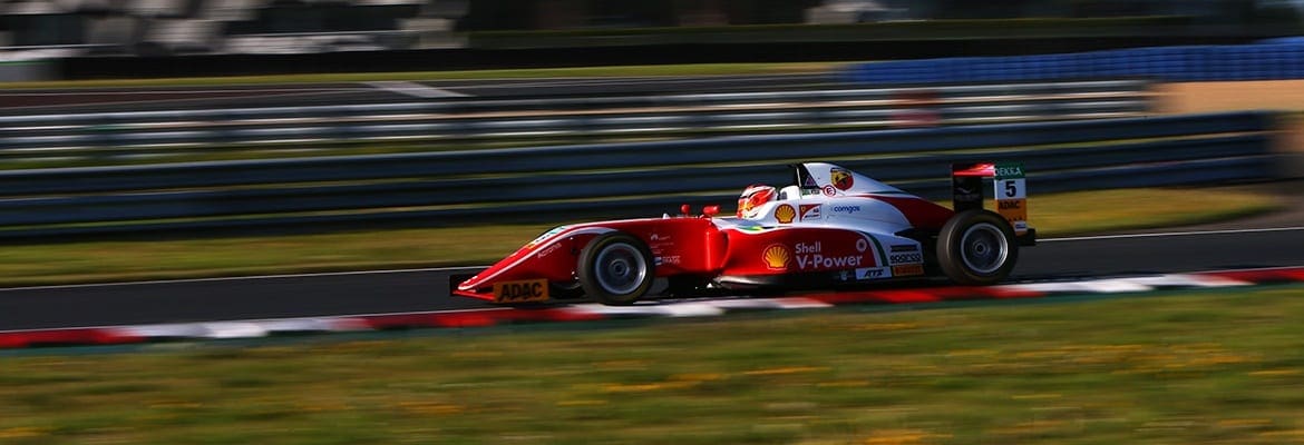 Com o chamado “Grand Chelem”, Gianluca Petecof conquista primeira vitória no Alemão de Fórmula 4