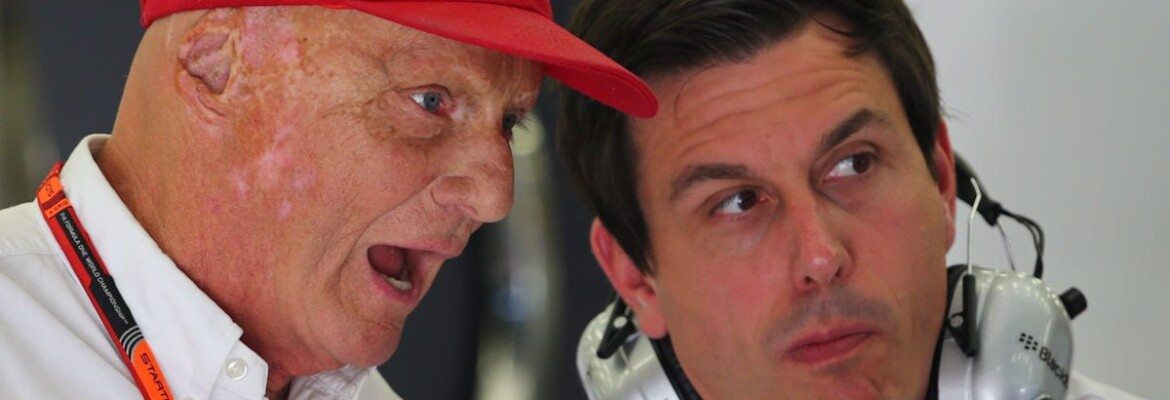 Marko sobre Lauda: “Sua mentalidade equilibrada ajudaria a Mercedes” Marko sobre Lauda: “Sua mentalidade equilibrada ajudaria a Mercedes”