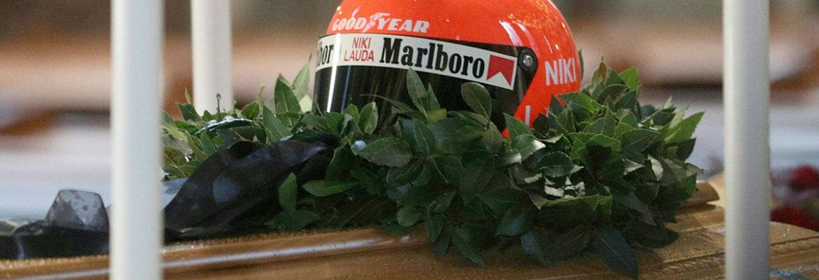 GALERIA: comunidade da F1 se despede de Niki Lauda na Catedral de Viena