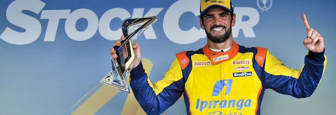 Thiago Camilo faz a pole no Velo Città