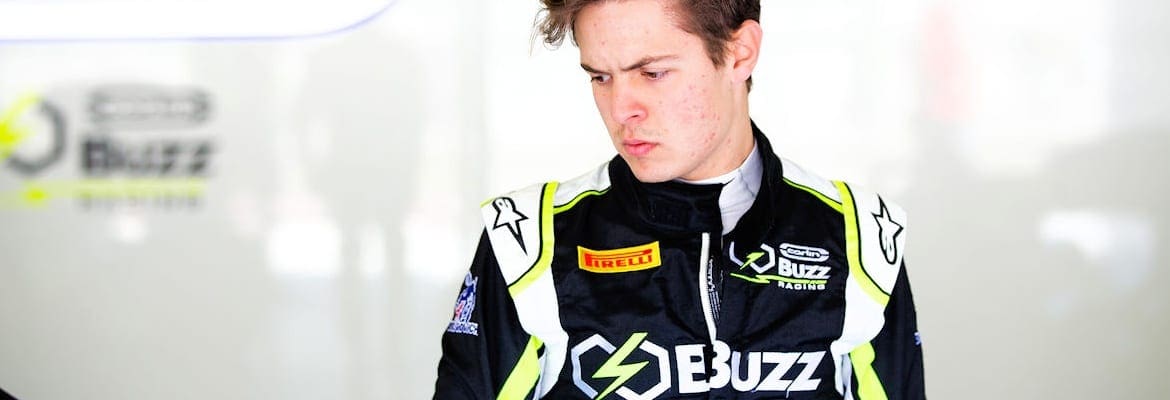 Felipe Drugovich chega confiante em Barcelona para sua estreia na Fórmula 3 FIA