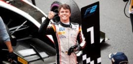 De Vries larga da pole para vencer a ‘tumultuada’ corrida da F2 em Mônaco; Sérgio Sette na P4