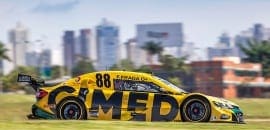 Stock Car e o dilema: brigar pela vitória na 1ª corrida ou poupar pneus e pensar no campeonato?
