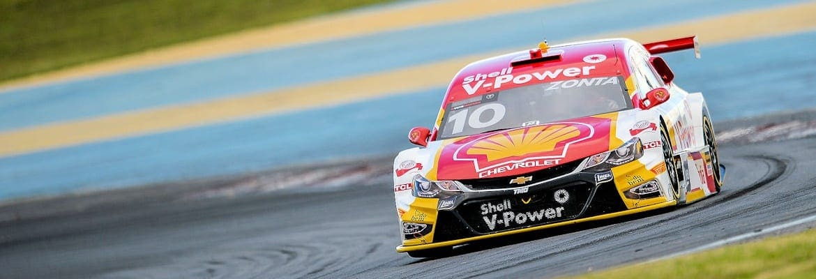 Zonta ignora problemas e fecha sexta-feira na frente; Barrichello foi o 16º