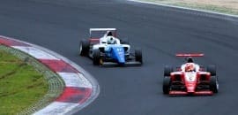 Com ultrapassagem na última volta, Gianluca Petecof vence mais uma e lidera Italiano de Fórmula 4