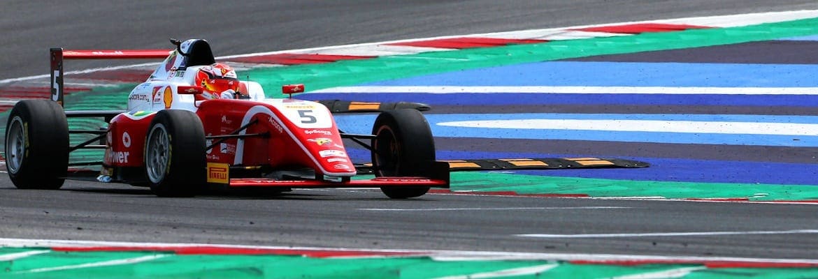 De ponta a ponta, Gianluca Petecof vence pela 3ª vez em quatro provas no italiano de F4