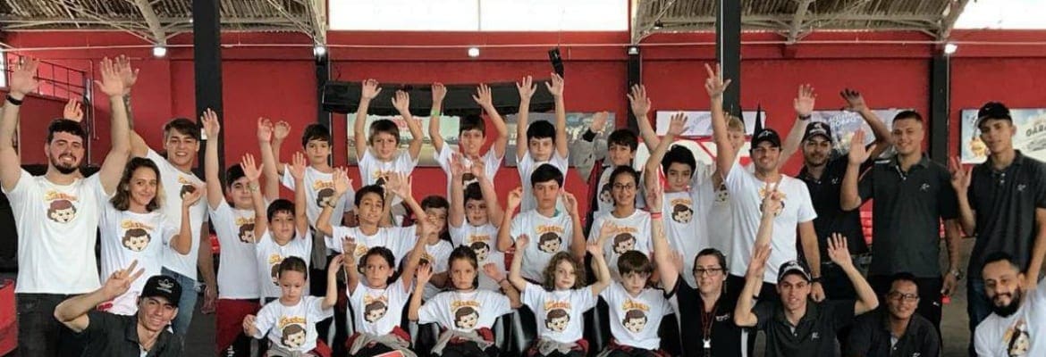Crianças da Escola de Kart do Senninha estarão no grid da Corrida do Milhão em Interlagos