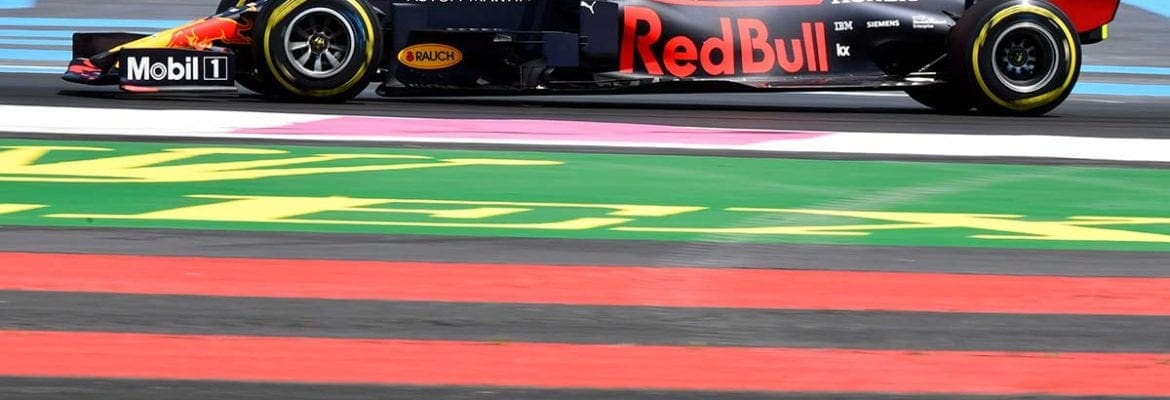 “Ainda temos algum trabalho a fazer, mas parecemos razoavelmente competitivos”, afirmou Verstappen