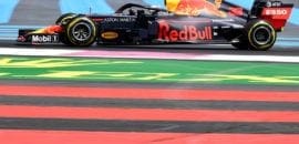 “Ainda temos algum trabalho a fazer, mas parecemos razoavelmente competitivos”, afirmou Verstappen