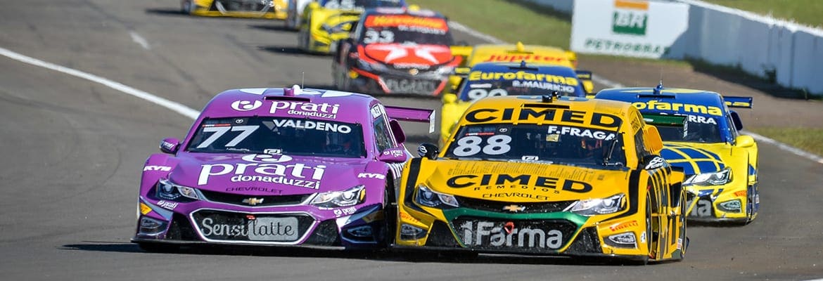 Pódio duplo com Valdeno Brito e Julio Campos para a Prati-Donaduzzi em Londrina