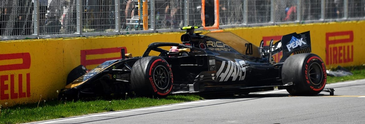 Magnussen vai largar do pit lane após acidente no Q2