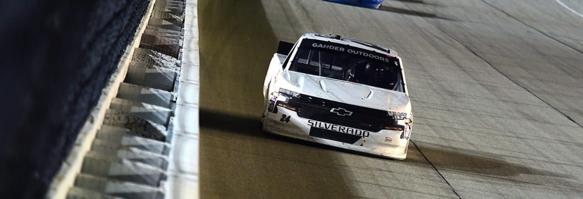 Brett Moffitt consegue vitória na Truck Series