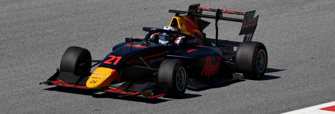 Juri Vips larga em terceiro, ultrapassa líder na quinta volta e vence primeira no Red Bull Ring