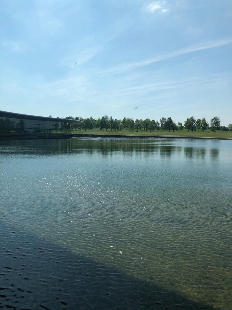 F1Mania.net visita sede da McLaren na Inglaterra e dirige o supercarro 720S McLaren Technology Centre