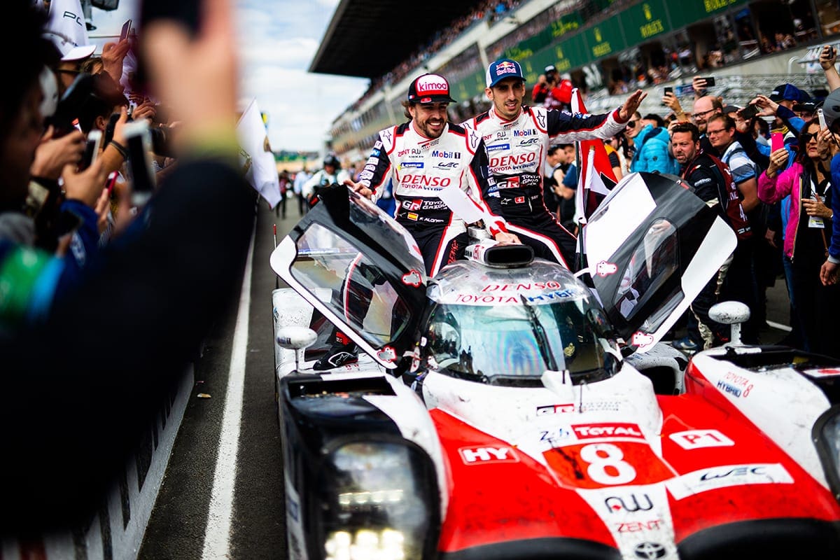 F1: Alonso revela desejo de disputar Le Mans novamente: "Especialmente com Verstappen" F1: Alonso revela desejo de disputar Le Mans novamente: "Especialmente com Verstappen"