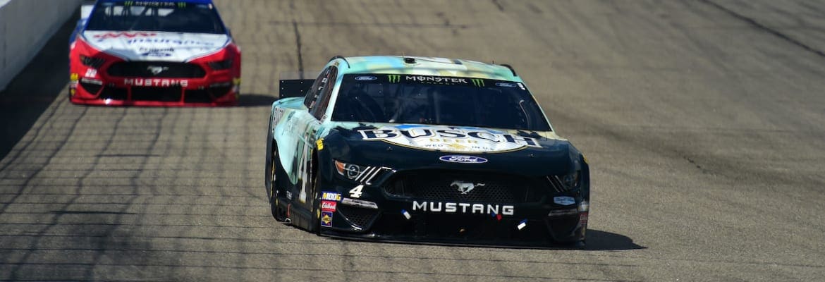 Kevin Harvick vence após superar Denny Hamlin em New Hampshire