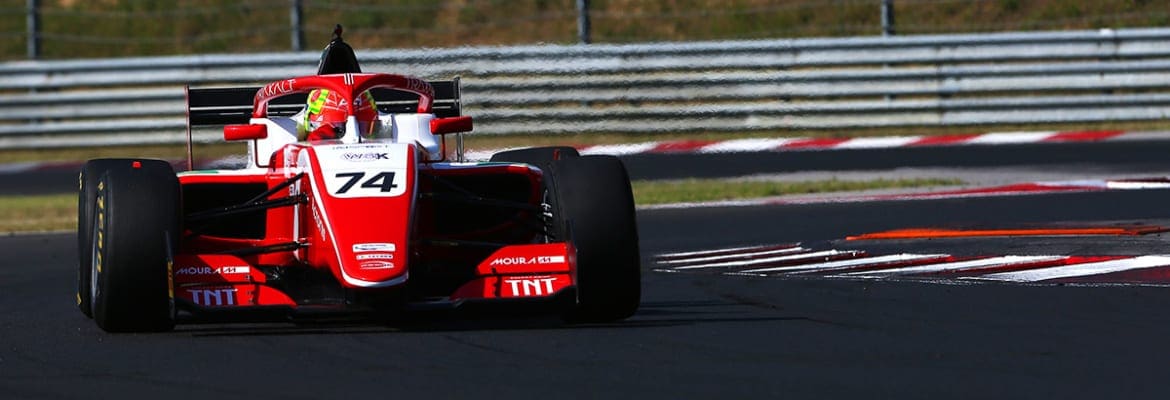 Com 2º lugar na Hungria, Enzo Fittipaldi mantém 100% de pódios na temporada e segue vice-líder da F3