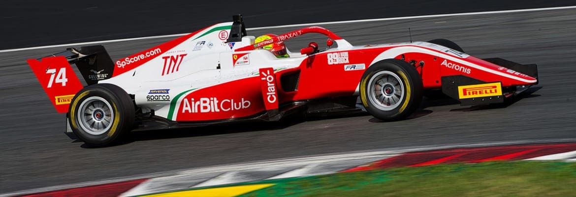 Enzo Fittipaldi crava 3º melhor tempo nos treinos livres da F3 na Áustria