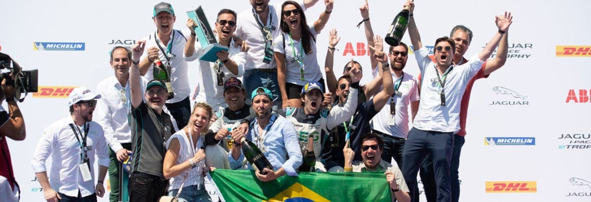 Jimenez coroa com vitória o título do primeiro campeonato do mundo de carros de turismo elétrico