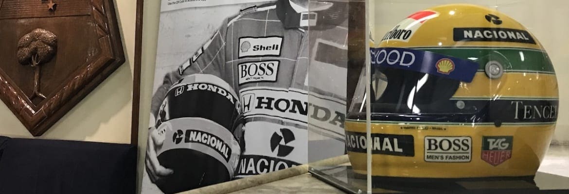 Ayrton Senna será homenageado pela Marinha Brasileira em 15 países Ayrton Senna será homenageado pela Marinha Brasileira em 15 países