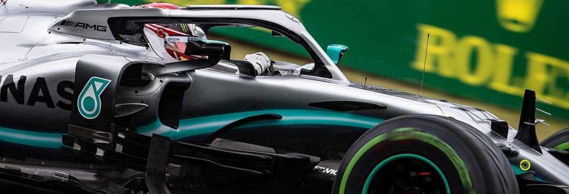 Hamilton diz que Mercedes está na disputa apesar da diferença para Ferrari