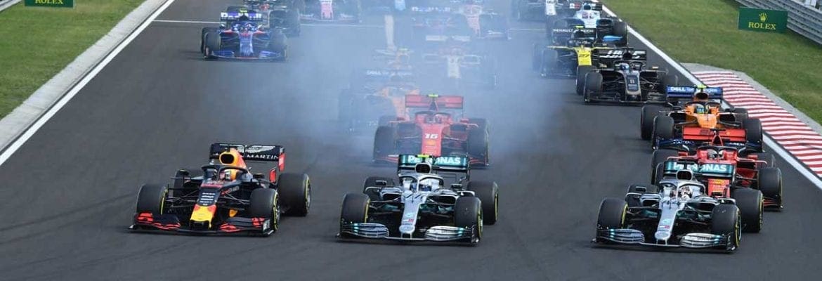 Em “dia perfeito” da Mercedes, Hamilton supera Verstappen no fim e vence na Hungria