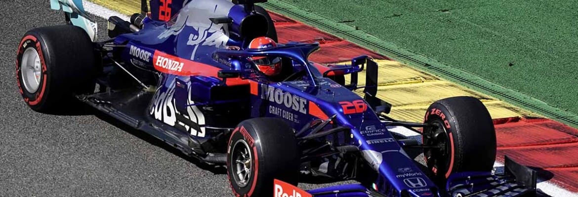 Kvyat critica a performance de estreia de Alex Albon na Red Bull
