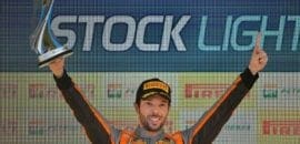 Campos vence corrida 2 de Interlagos de ponta a ponta na Stock Light