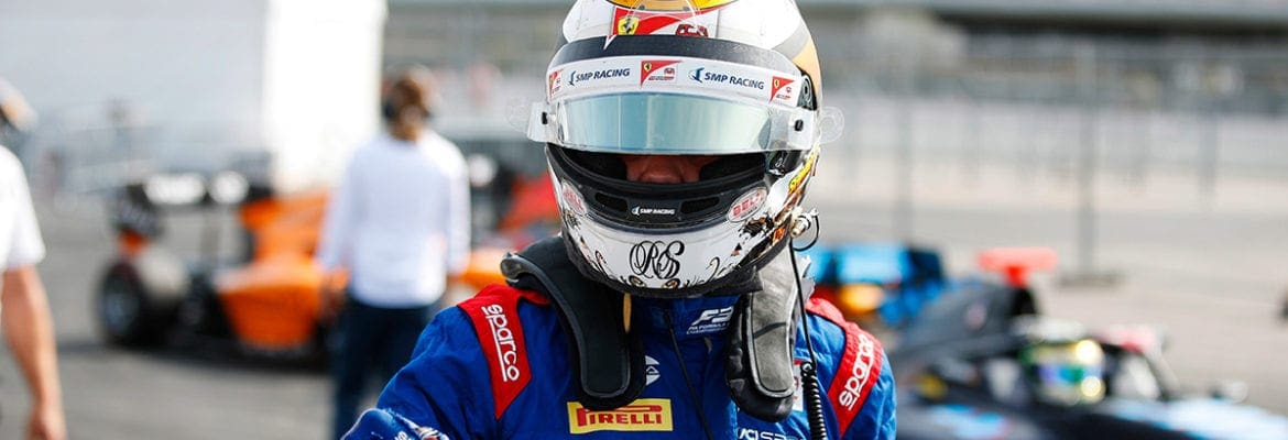 Robert Shwartzman faz a pole e se aproxima do título da F3