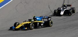 Luca Ghiotto segura Nyck de Vries para vencer corrida marcada por bandeira vermelha na Rússia