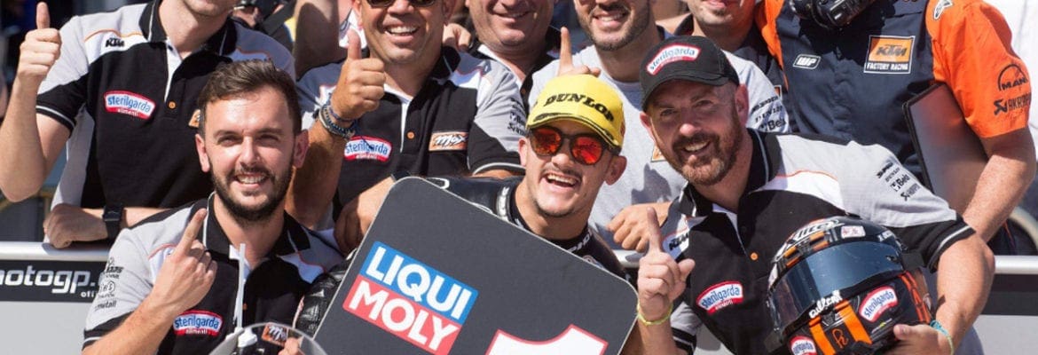 Aron Canet faz a pole da Moto3 em Aragão