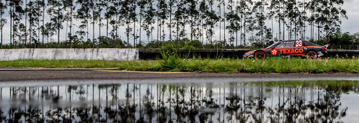 Nelsinho Piquet foi o quarto colocado no primeiro treino livre no Velopark