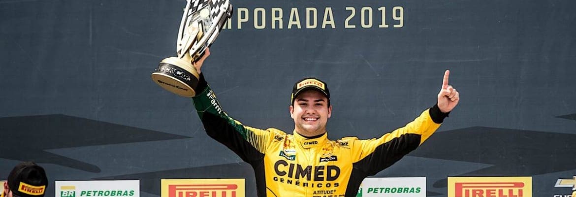 Coluna ‘Fala, Piloto!’ com Felipe Fraga – Vitória em momento especial