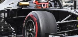 Com pouco combustível, Magnussen garante a P6 para a Haas no segundo treino