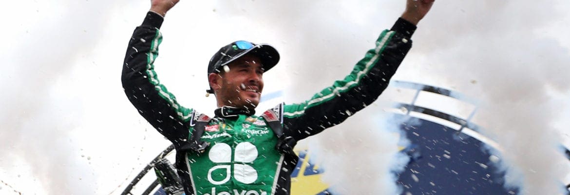 Kyle Larson volta a vencer na Nascar na corrida de Dover