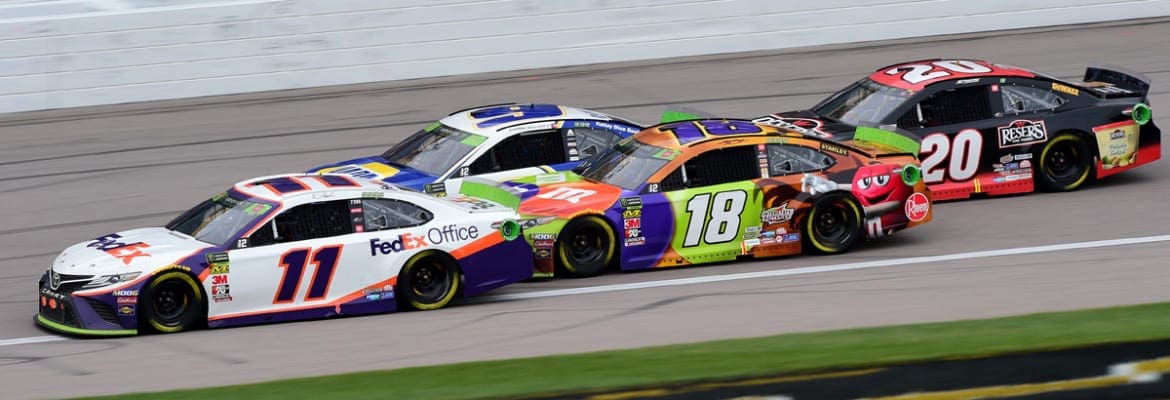 Denny Hamlin vence no Kansas e mais quatro pilotos são eliminados nos playoffs