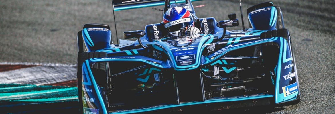 Sérgio Jimenez comemora resultado do teste com a Jaguar Racing na Fórmula E
