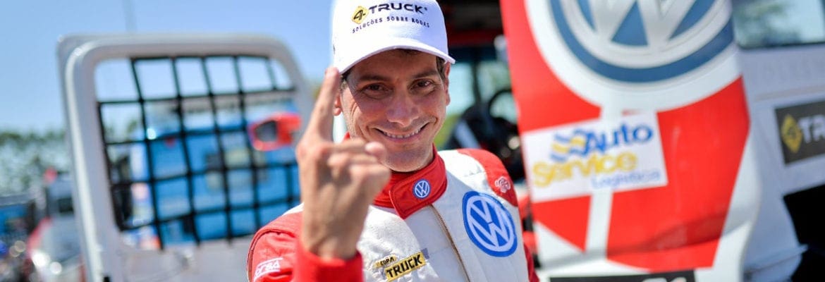 Beto Monteiro supera Paulo Salustiano e faz a pole da Copa Truck no Velopark