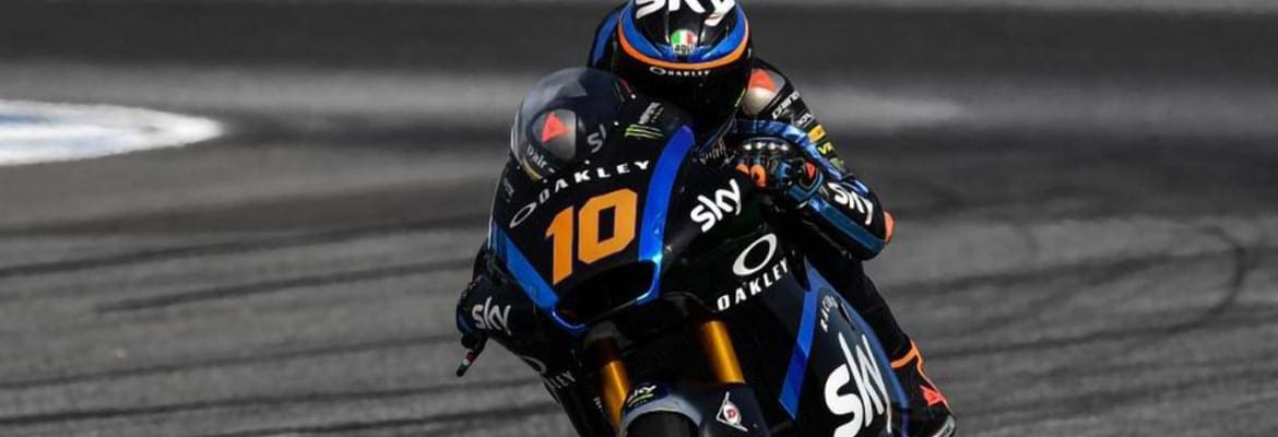 Luca Marini faz largada impressionante em Buriram e vence na Moto2
