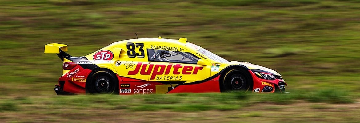 Casagrande conquista pole da Stock em Goiânia e faz homenagem a Tuka Rocha