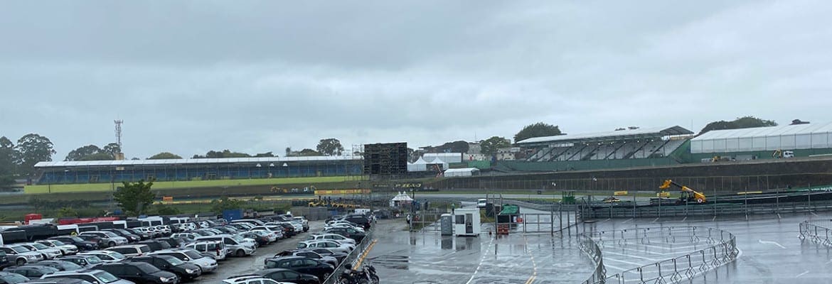 GP do Brasil: Sexta-feira amanhece com muita chuva em Interlagos GP do Brasil: Sexta-feira amanhece com muita chuva em Interlagos