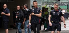 Albon inicialmente achou a chamada da Red Bull no meio da temporada uma “perspectiva assustadora”