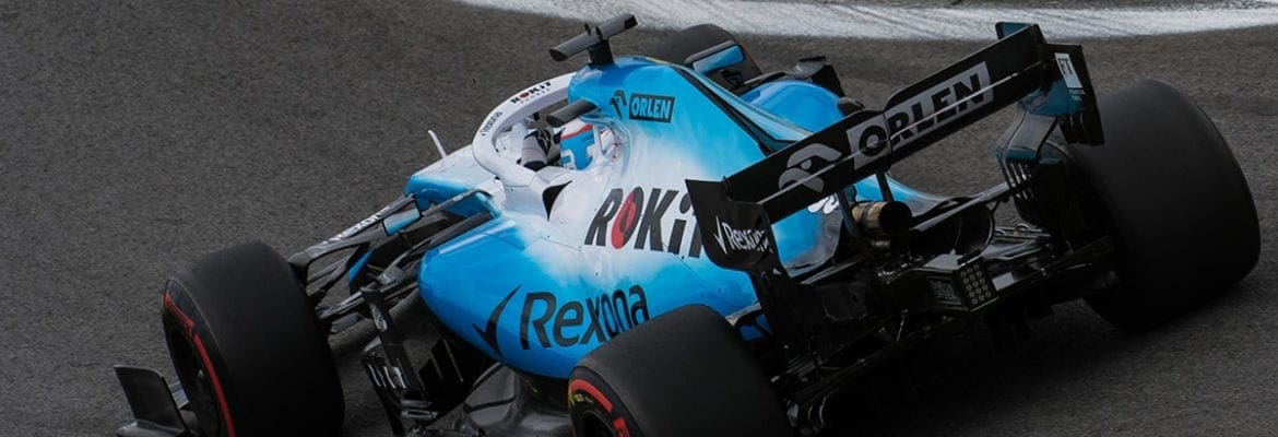 “Experiências difíceis ajudam a me tornar um piloto mais forte”, disse Russell