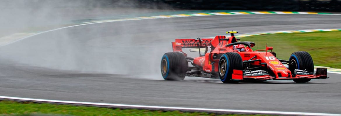 Charles Leclerc comemora sexta-feira positiva no Brasil Charles Leclerc comemora sexta-feira positiva no Brasil