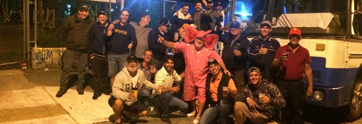 GP do Brasil: Fórmula 1 revive momento raíz com grupo de torcedores 'acampados' em Interlagos GP do Brasil: Fórmula 1 revive momento raíz com grupo de torcedores ‘acampados’ em Interlagos