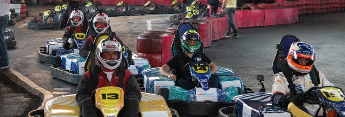 VÍDEO: Kart elétrico, futebol e Fórmula E; Felipe Massa comenta durante entrevista em São Paulo