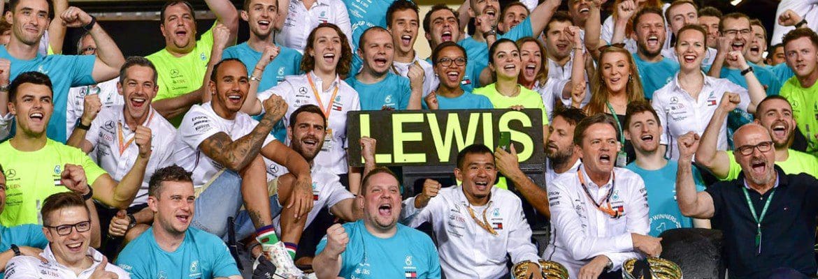 Wolff afirma que Mercedes consultará Hamilton antes de qualquer decisão sobre futuros pilotos