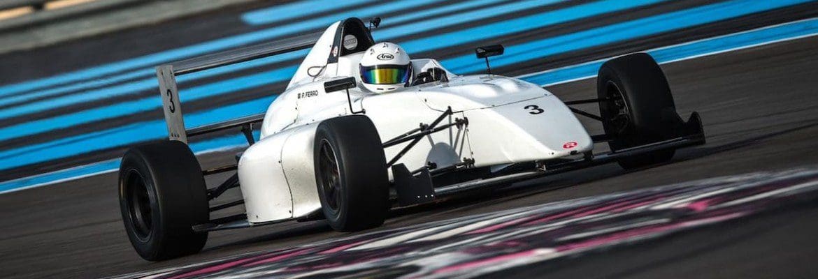 Aos 16 anos de idade, Pedro Ferro busca espaço na Fórmula 4 Francesa